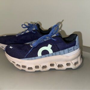 On Running women’s Blue Running Shoes
